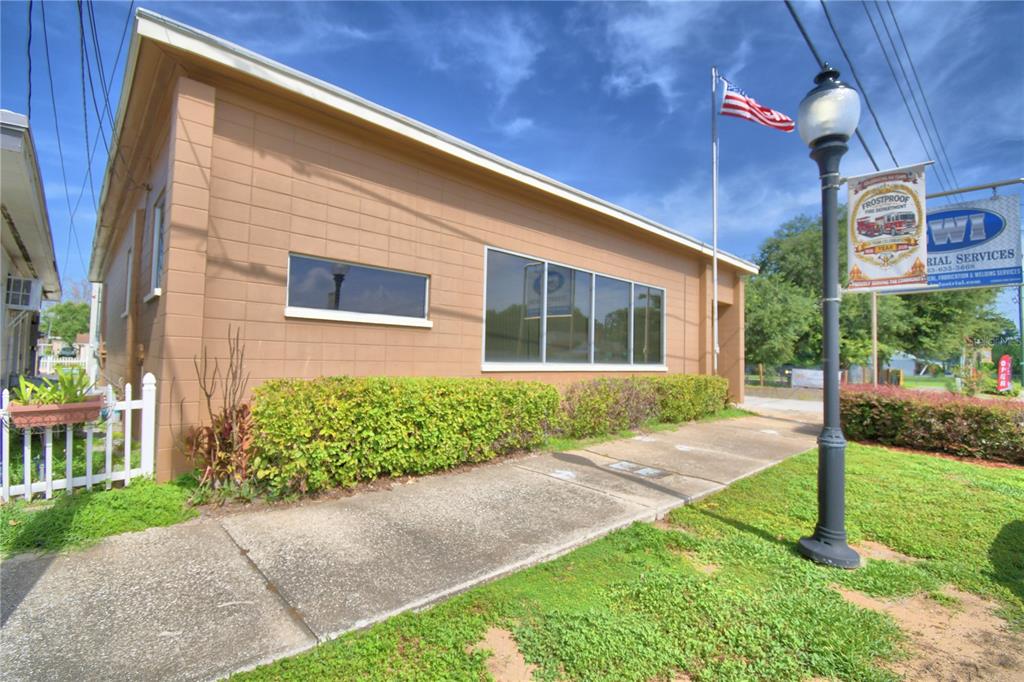 221 N SCENIC HIGHWAY, FROSTPROOF, FL — photo 2 of 30
