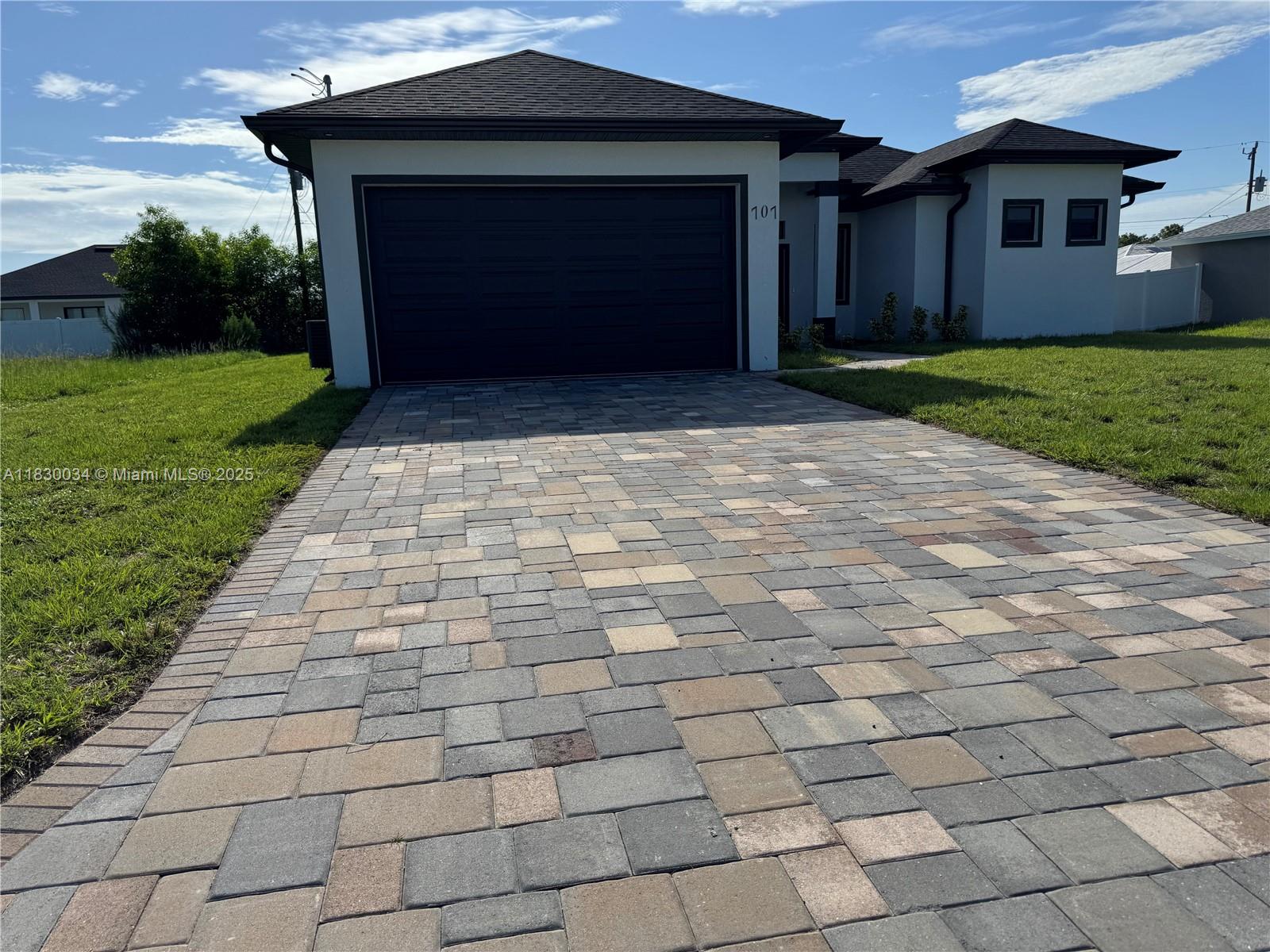 707 NE Juanita PL, Cape Coral FL 3390923124
