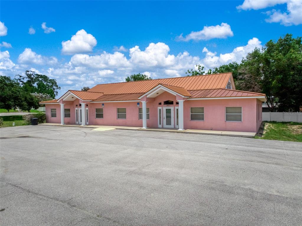 401 W INTERLAKE BOULEVARD