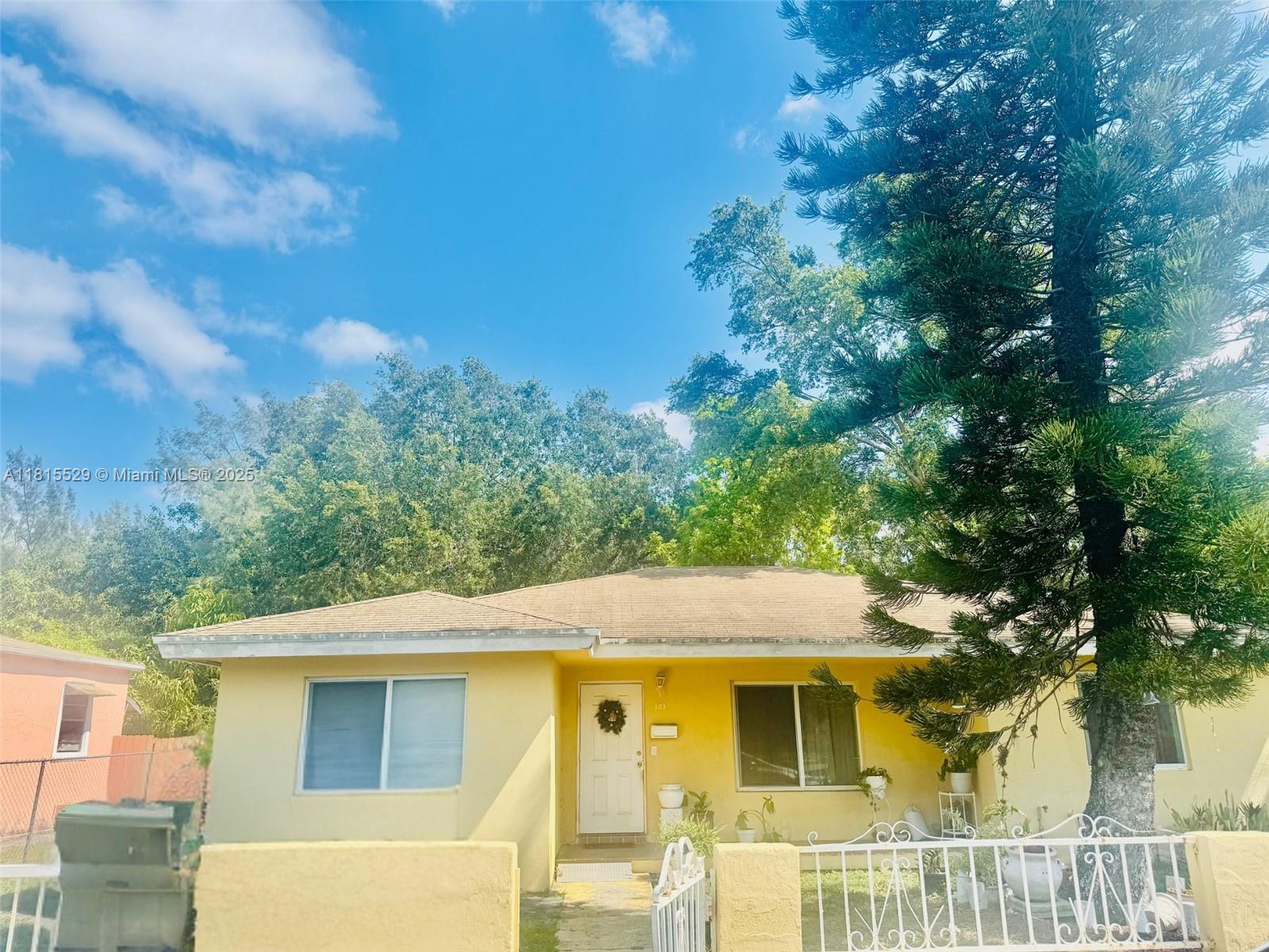 101 NW 64th St, Miami FL 33150