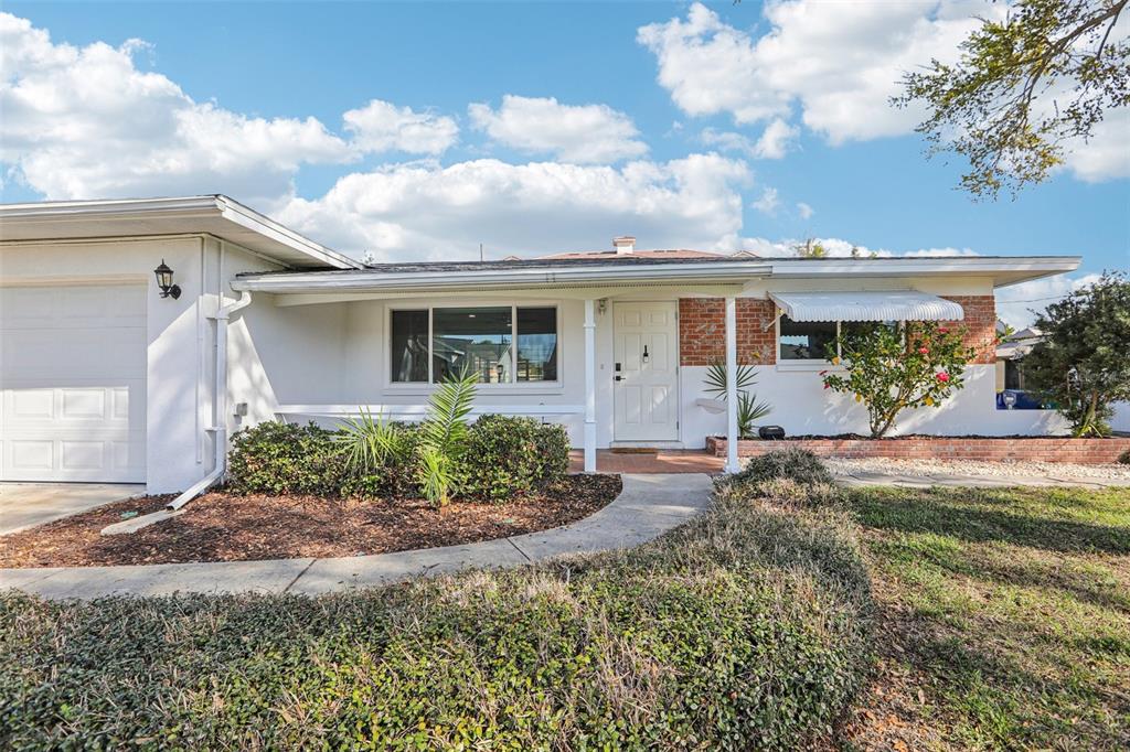 10569 LAKE VISTA DRIVE