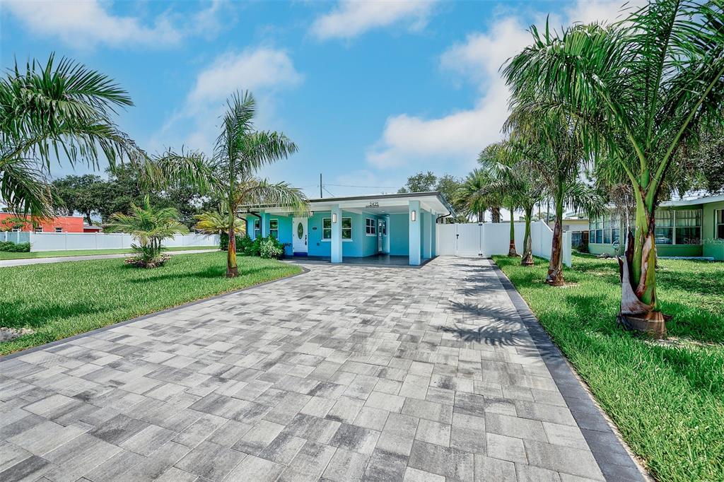 2425 BAYWOOD DRIVE E, DUNEDIN, FL — photo 2 of 30