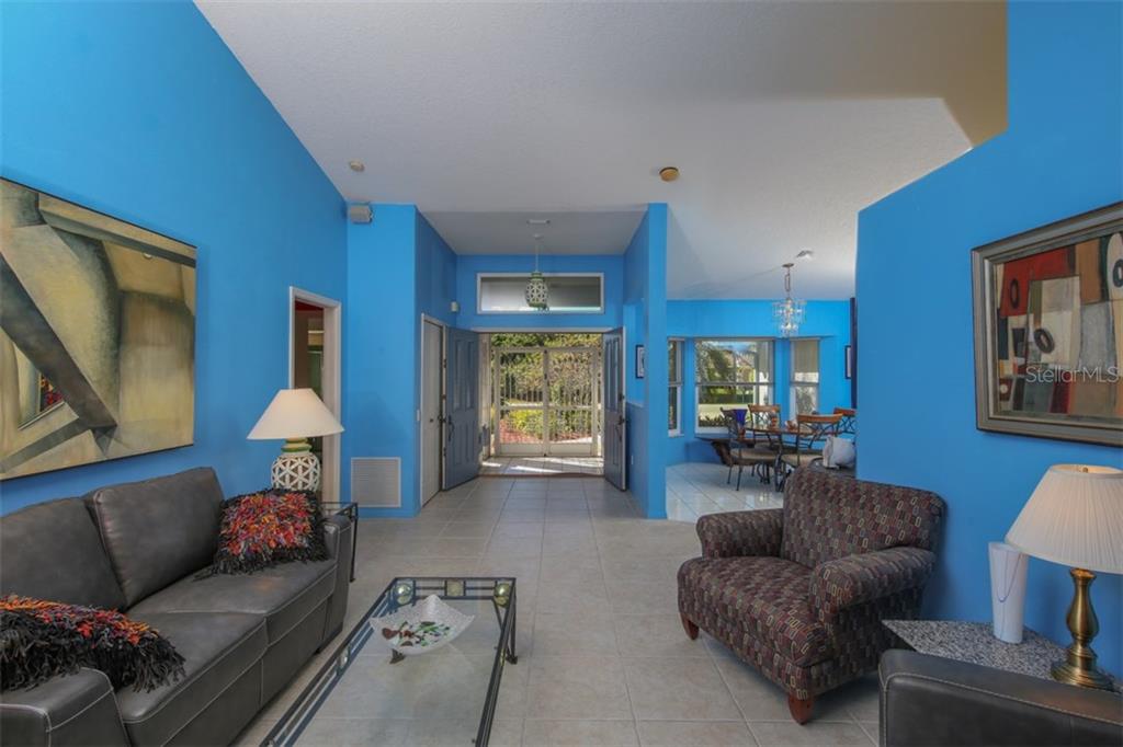 22 MARINER LANE, ROTONDA WEST, FL — photo 4 of 25