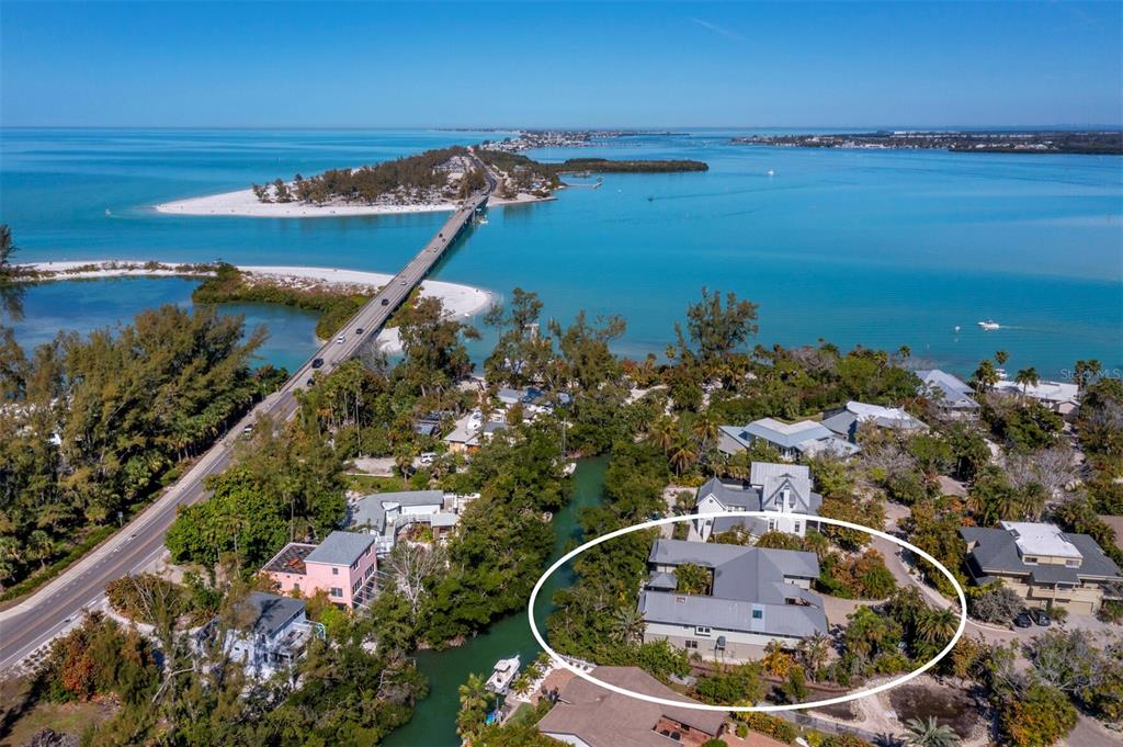 677 LANDS END DRIVE, LONGBOAT KEY, FL — photo 2 of 30
