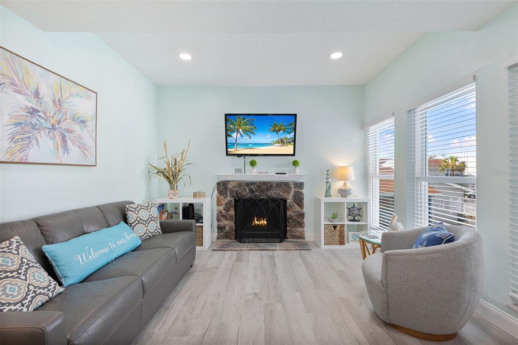337 REX PLACE UNIT G, MADEIRA BEACH, FL — photo 4 of 30
