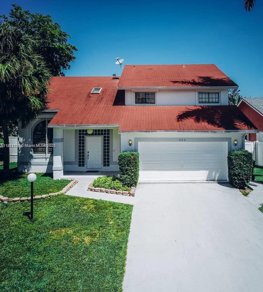 203 SE 8th St, Dania Beach FL 33004