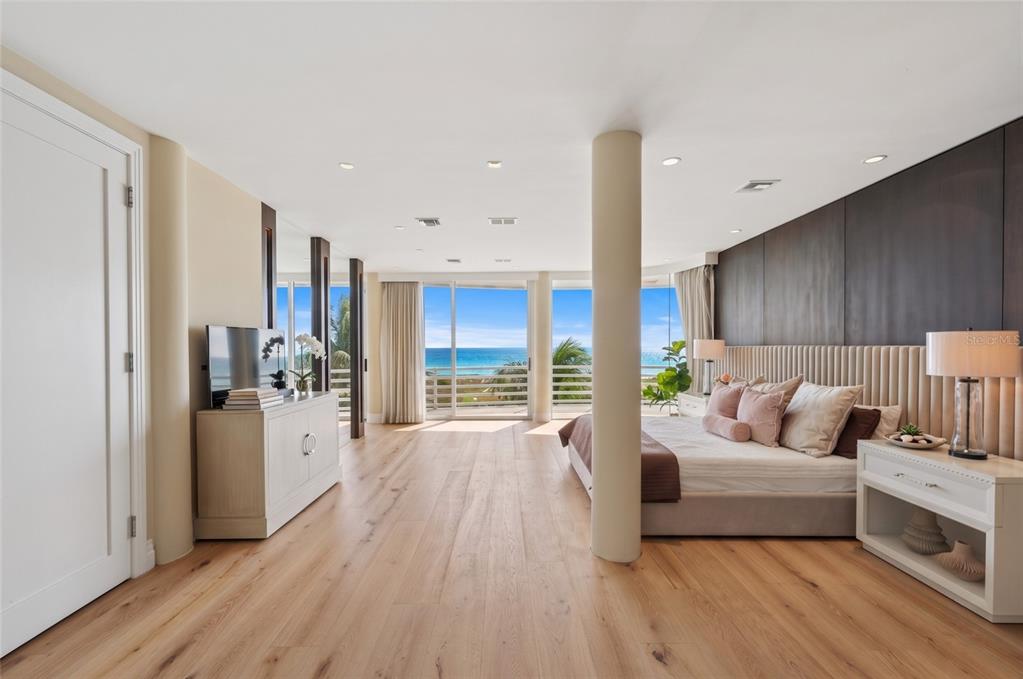 648 BEACH ROAD, SARASOTA, FL — photo 5 of 30