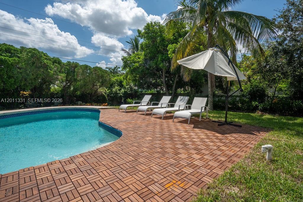 736 Prosperity Farms Rd, North Palm Beach FL 33408