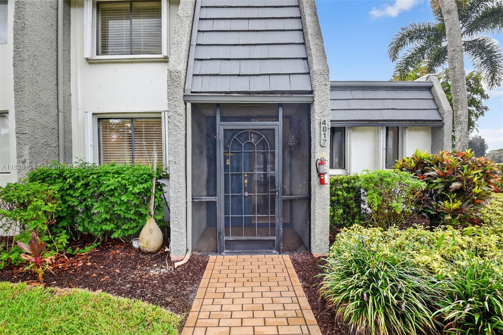 4817 Esedra Ct, Lake Worth FL 33467