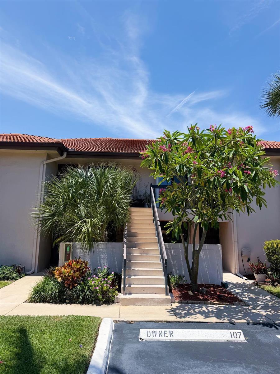 351 Club Circle # 208, Boca Raton FL 33487