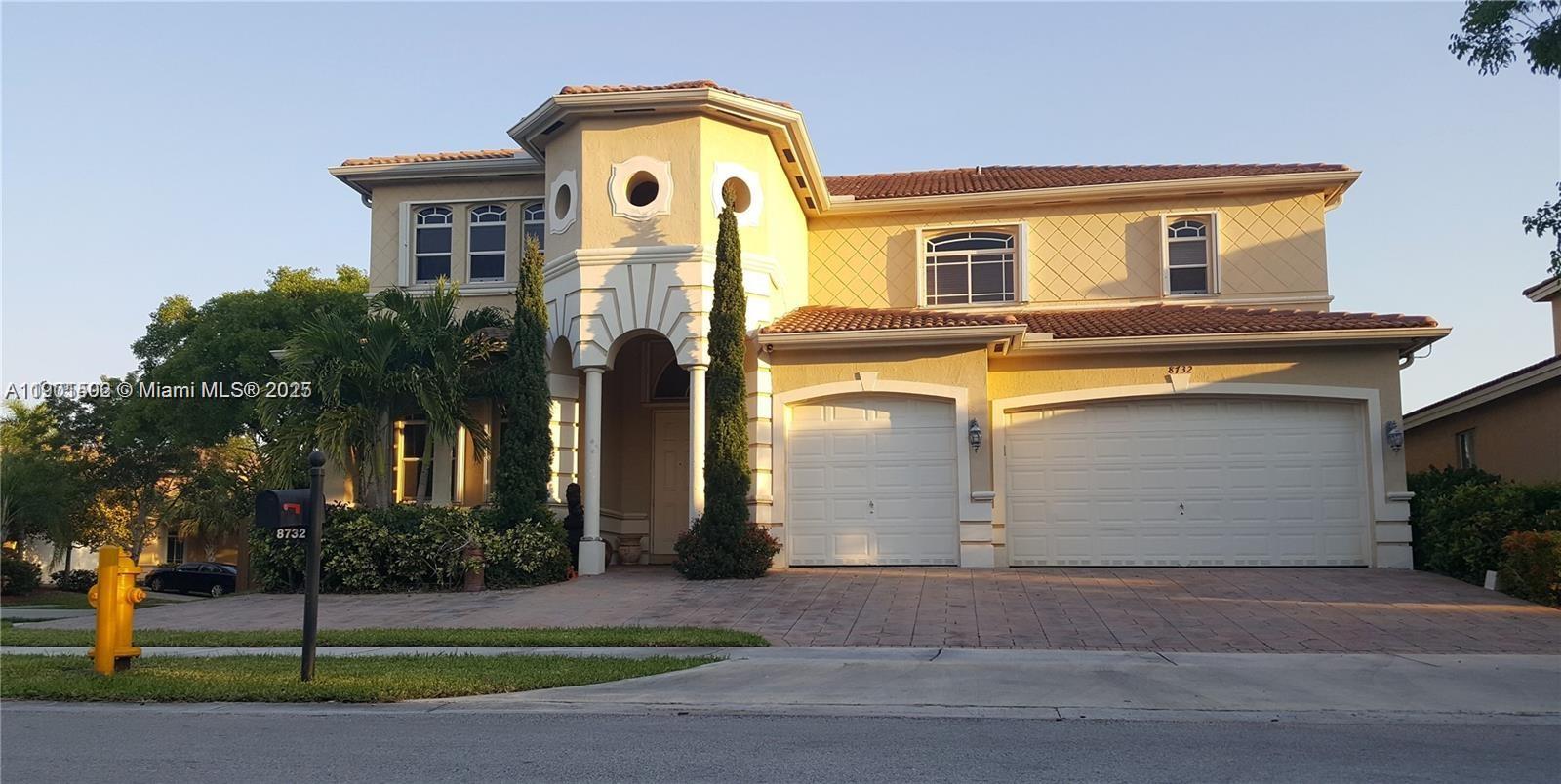 8732 SW 204th Ln, Cutler Bay FL 33189
