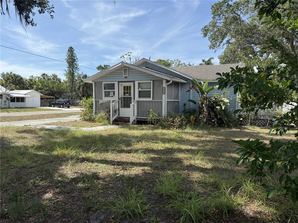 1810 9TH STREET W