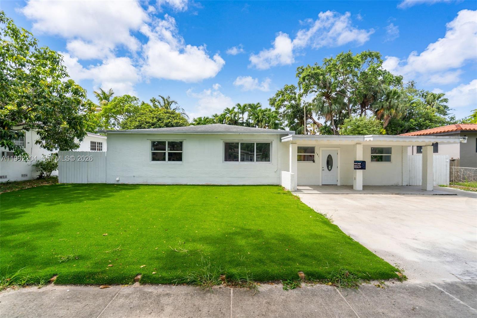 181 NE 121st St, North Miami FL 33161