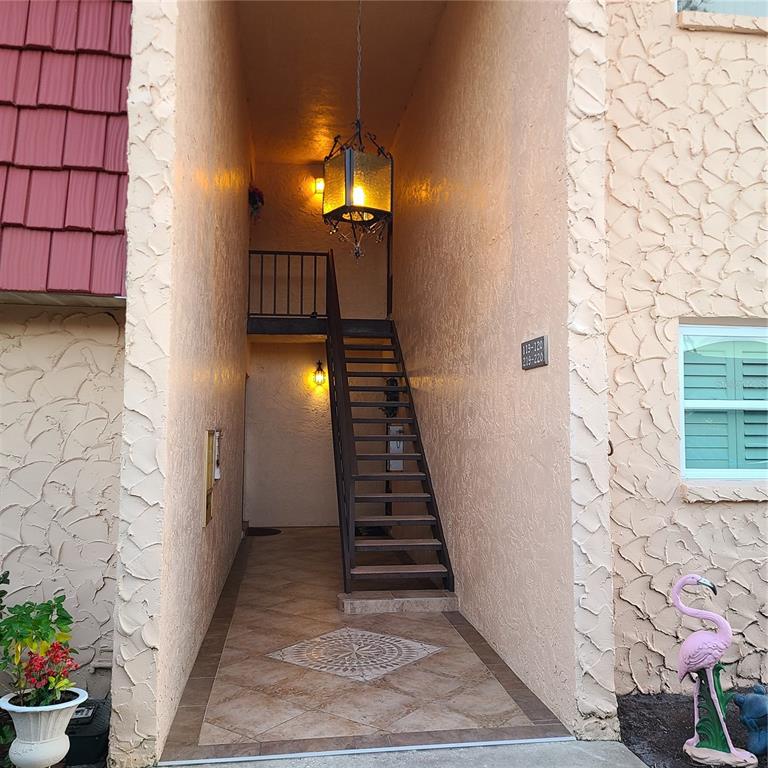 220 BUTTONWOOD CIRCLE UNIT 220, SEMINOLE, FL — photo 2 of 30