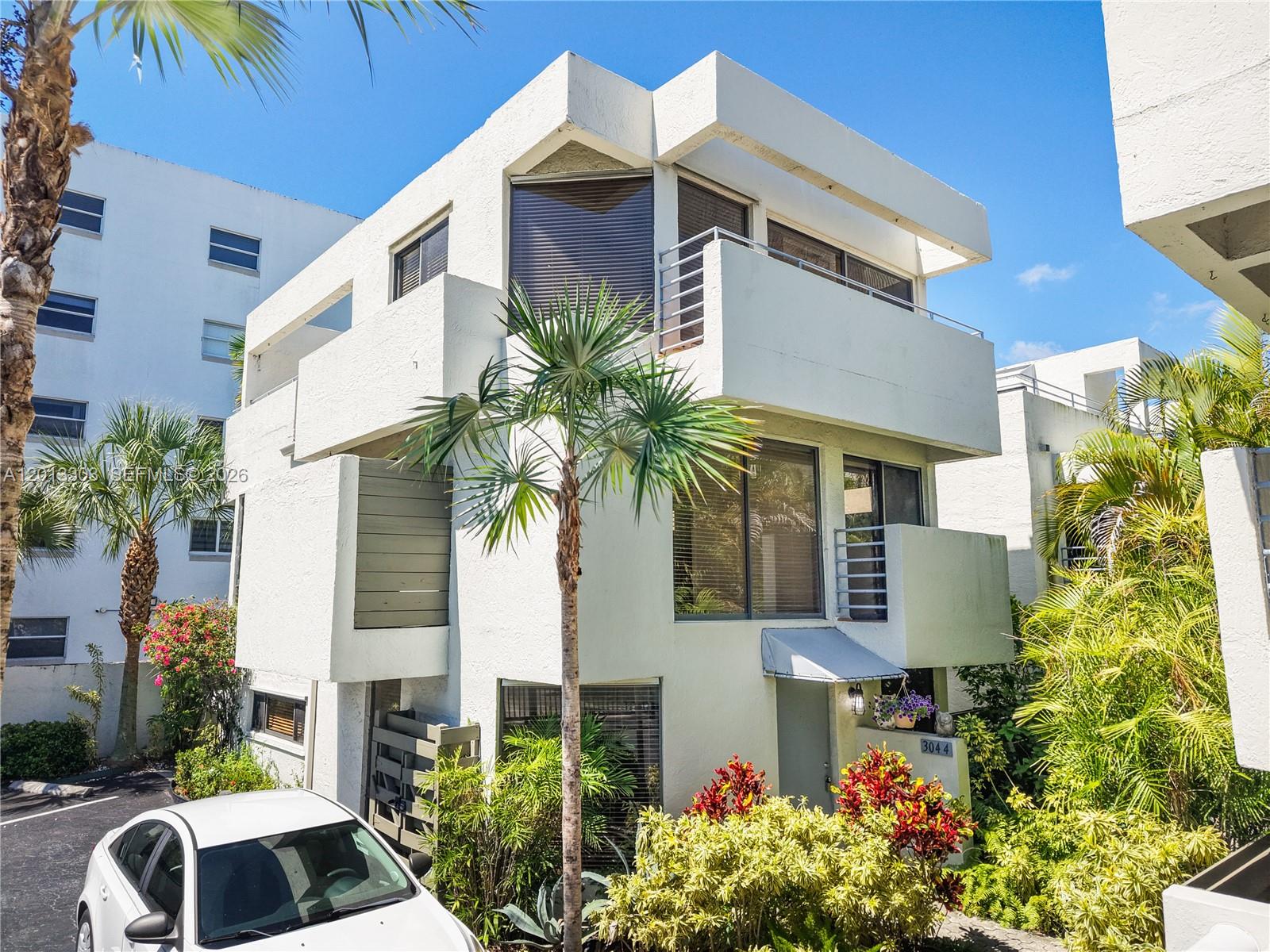 3044 SW 27th Ave # 9, Miami FL 33133