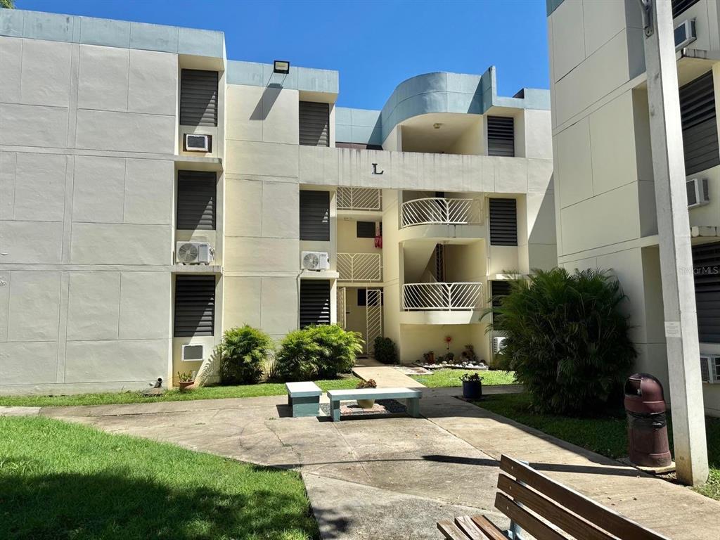 B-103 COND VILLAS DE GUAYNABO UNIT B-103