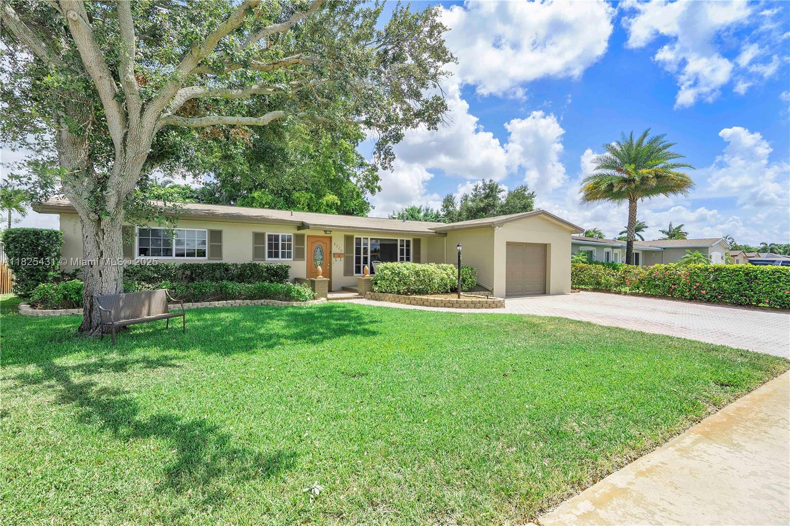 8220 NW 24th Ct, Pembroke Pines FL 33024