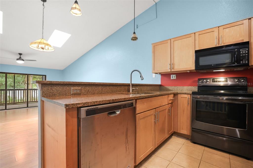 6436 92ND PLACE N UNIT 1004, PINELLAS PARK, FL — photo 2 of 19