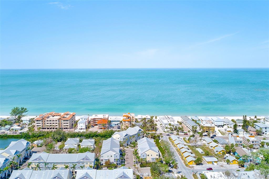 615 GARLAND CIRCLE, INDIAN ROCKS BEACH, FL — photo 2 of 30