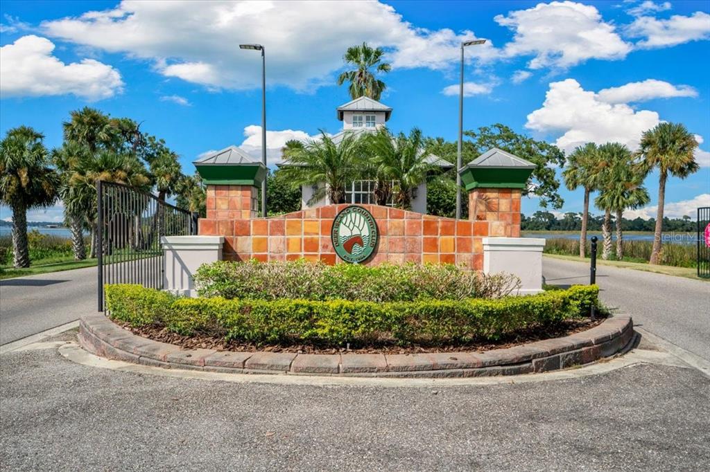 LIVE OAK DRIVE, TAVARES, FL — photo 2 of 24