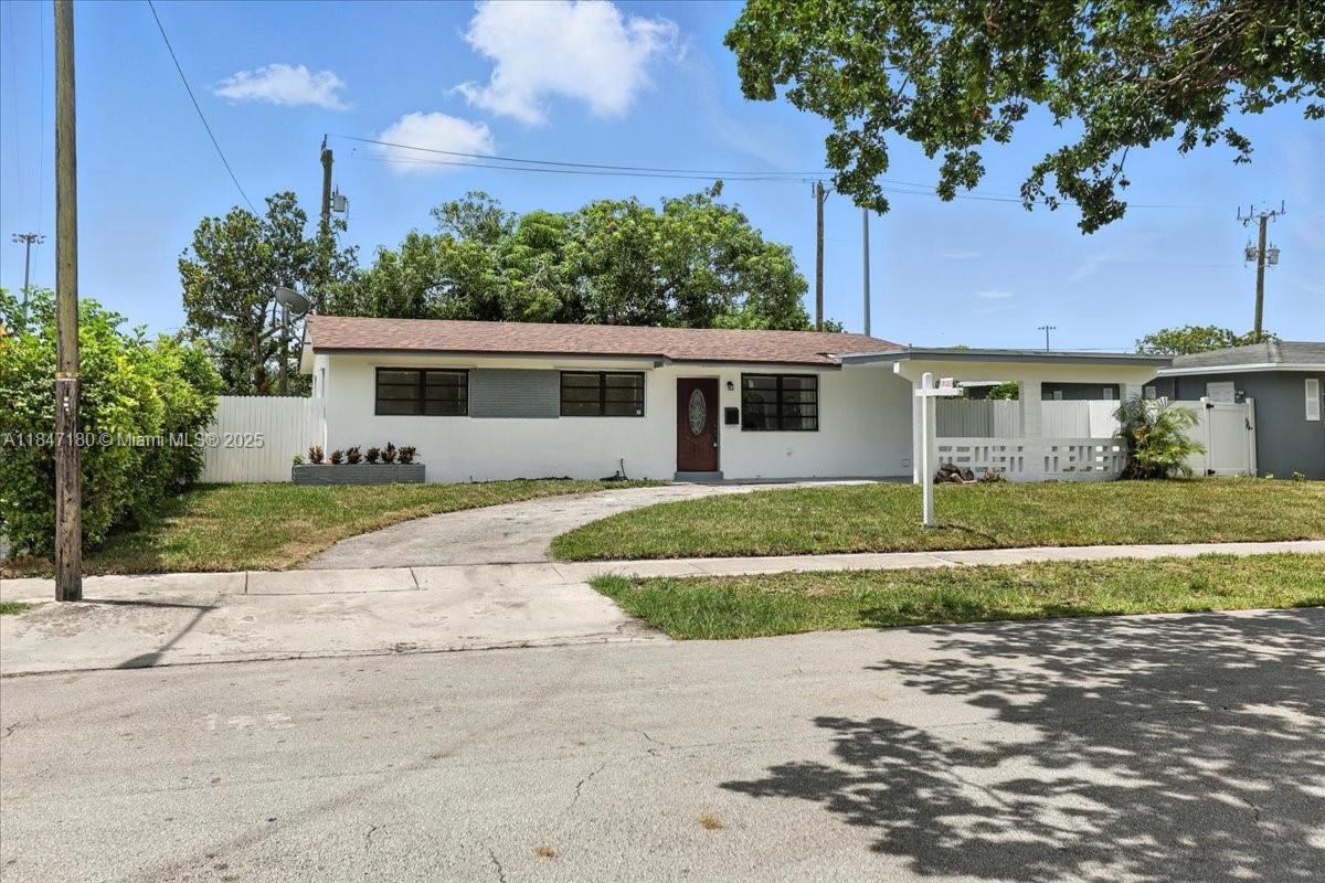 6424 Pierce St, Hollywood FL 33024