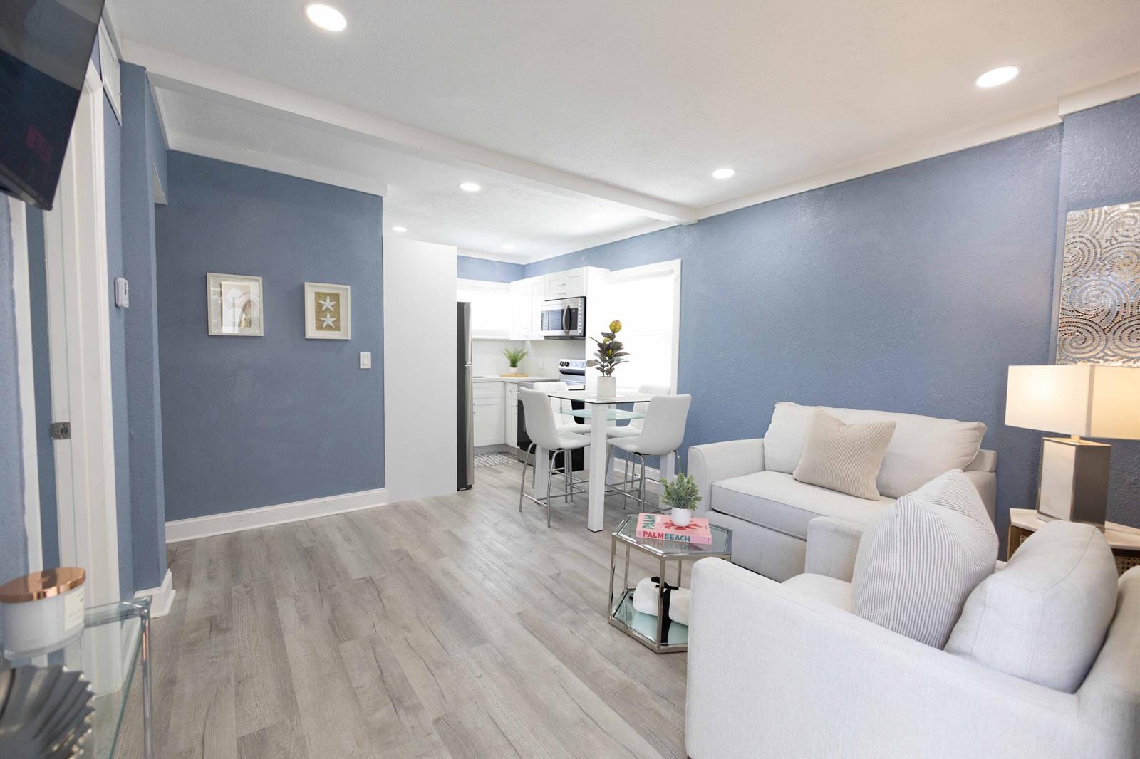 420 Avenida Alegre # 4, West Palm Beach FL 33405