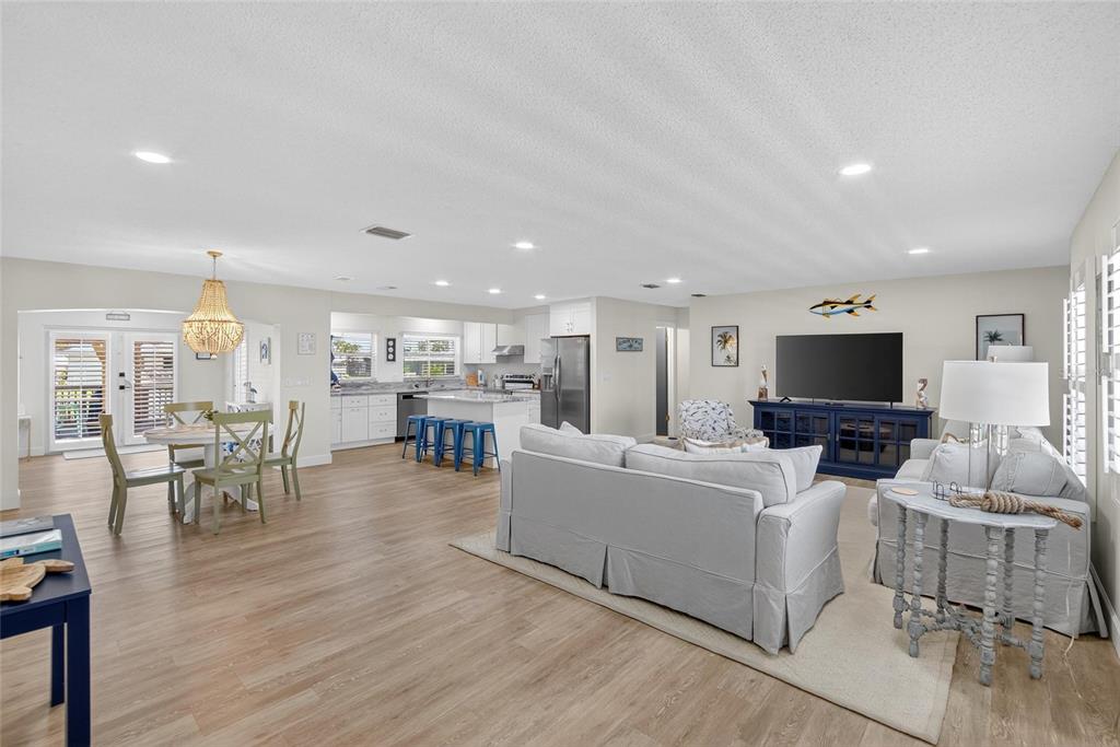 5016 MANGROVE POINT ROAD, BRADENTON, FL — photo 4 of 30