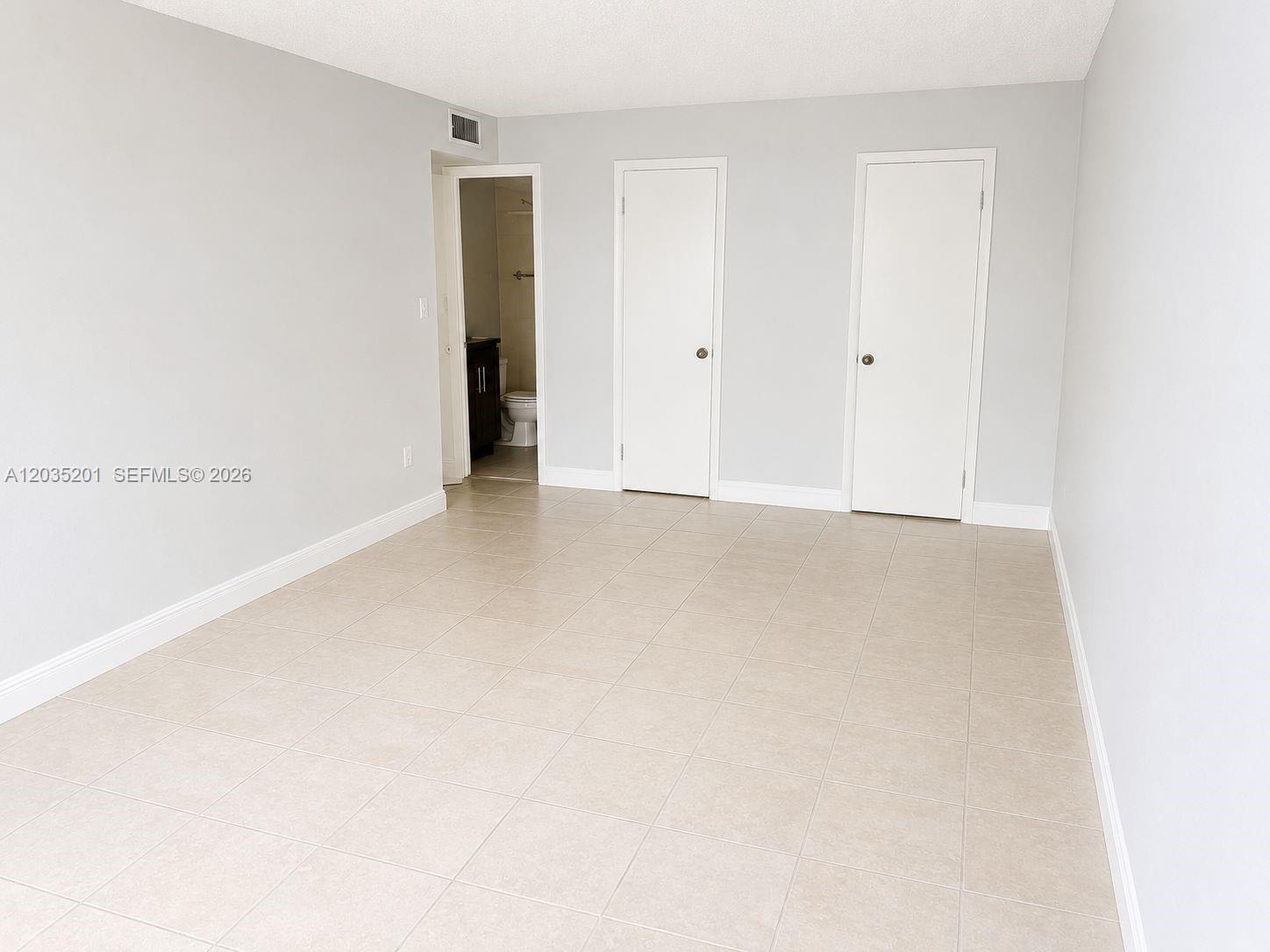 484 NW 165th St Rd # 109, Miami FL 33169