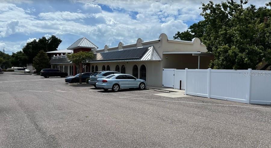 1550 MAIN STREET, DUNEDIN, FL — photo 2 of 2