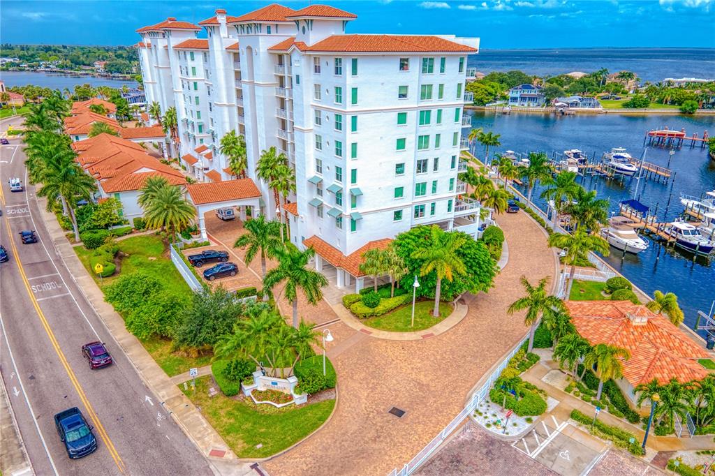 1325 SNELL ISLE BOULEVARD NE UNIT 902