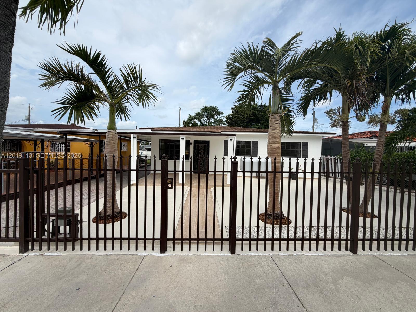2541 W 10th Ave, Hialeah FL 33010