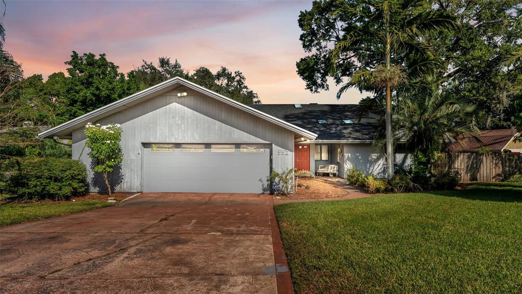 952 N HERON CIRCLE