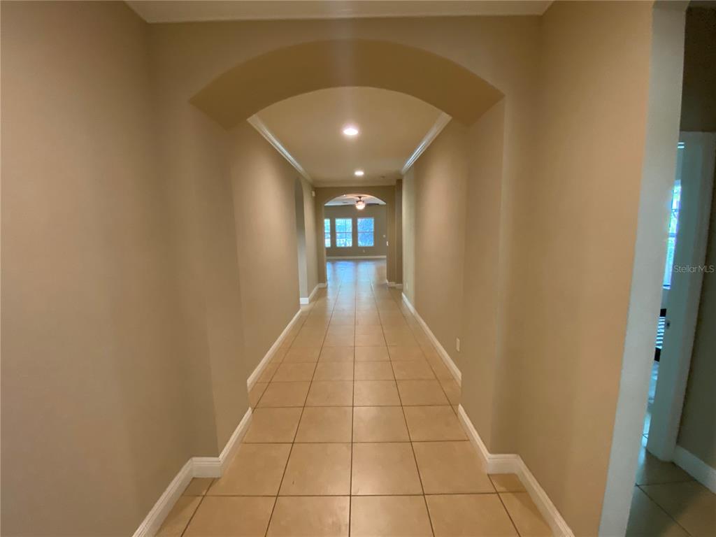 532 MANNS HARBOR DRIVE, APOLLO BEACH, FL — photo 4 of 30