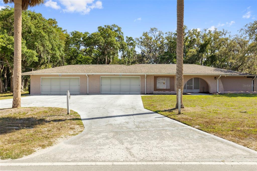 8976 LAKE DRIVE