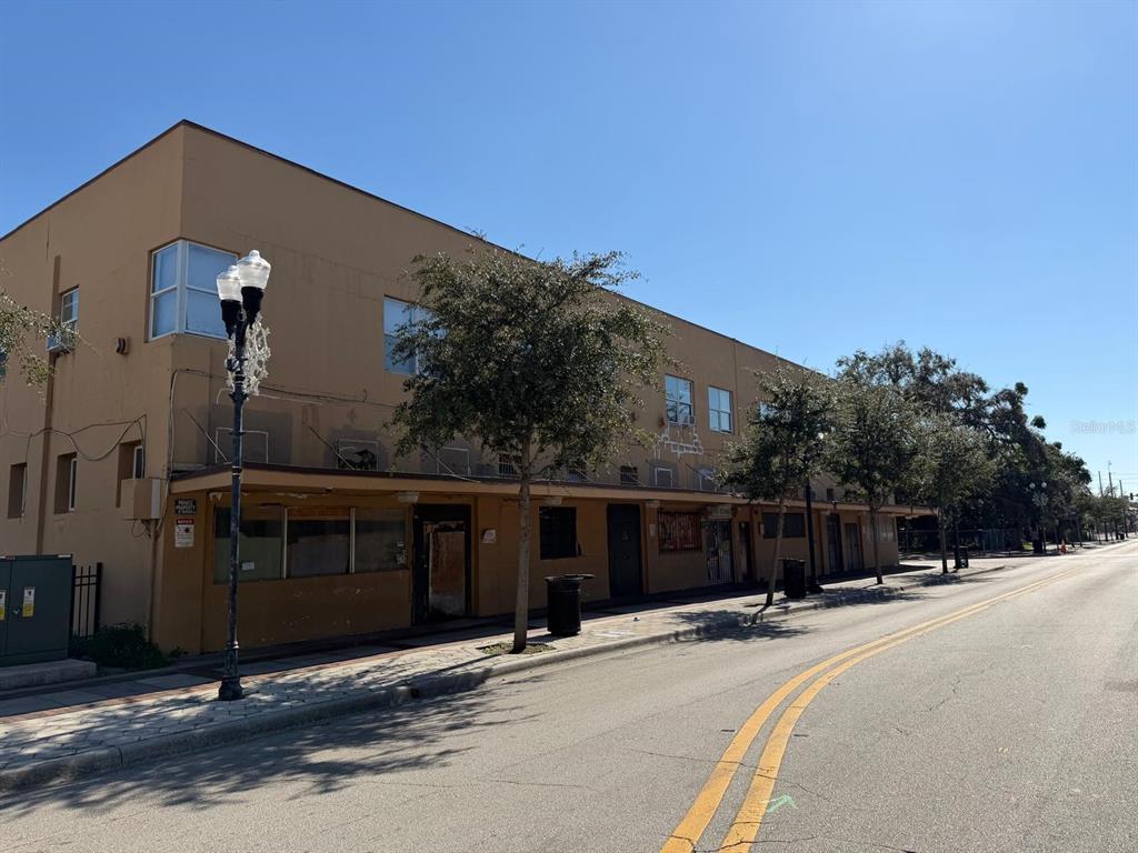 221 S PARRAMORE AVENUE UNIT 7A