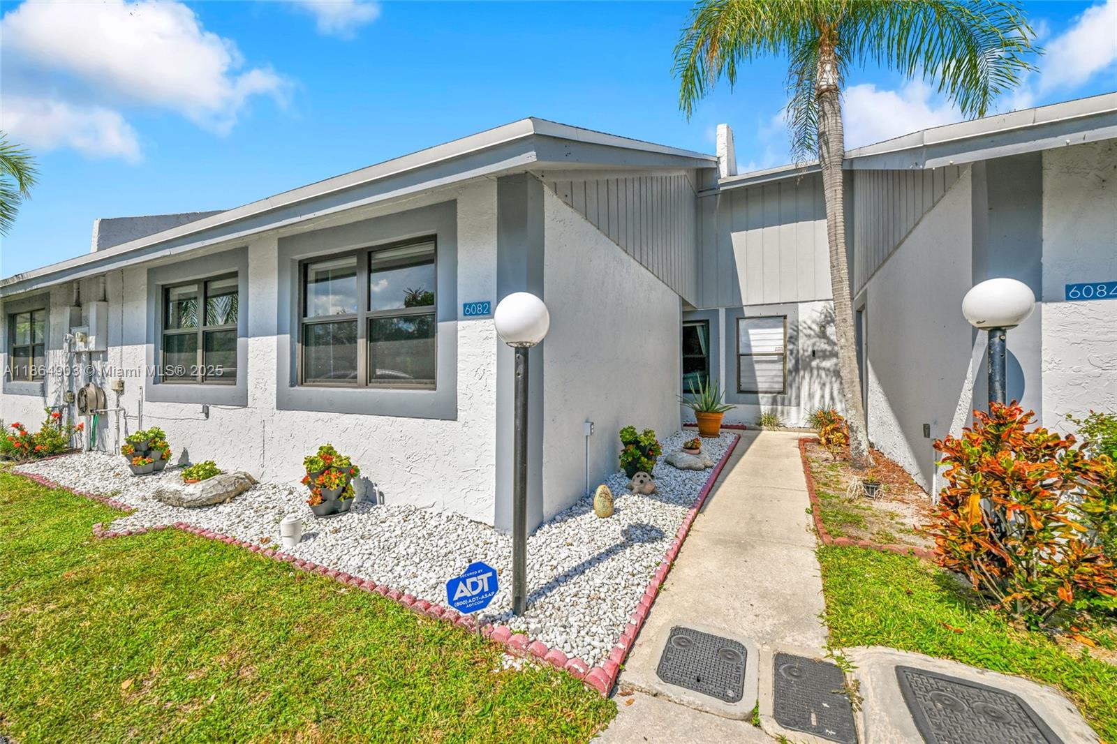 6082 NW 3rd St, Margate FL 33063