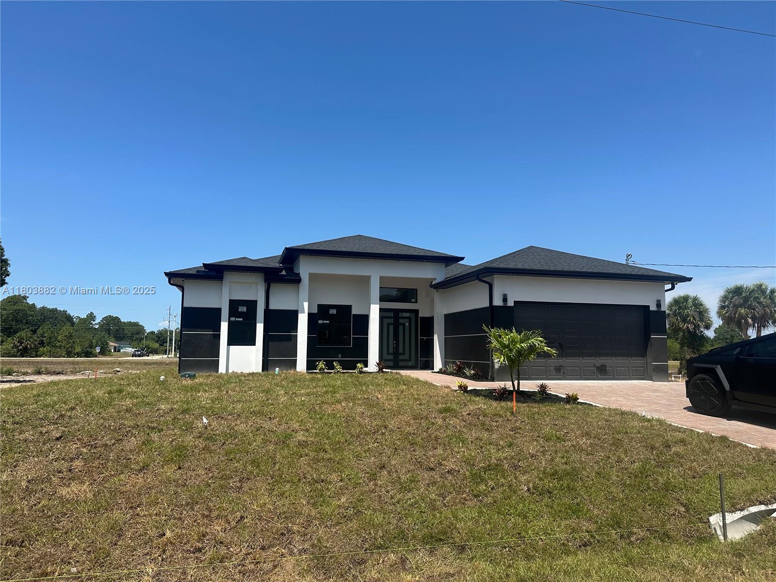 1713 N Lee Ave, Lehigh Acres FL 33972