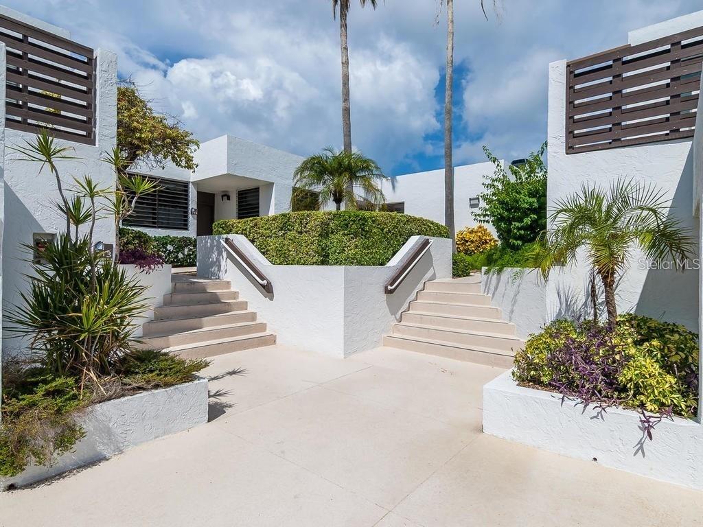 713 BAYPORT WAY UNIT 713, LONGBOAT KEY, FL — photo 3 of 30