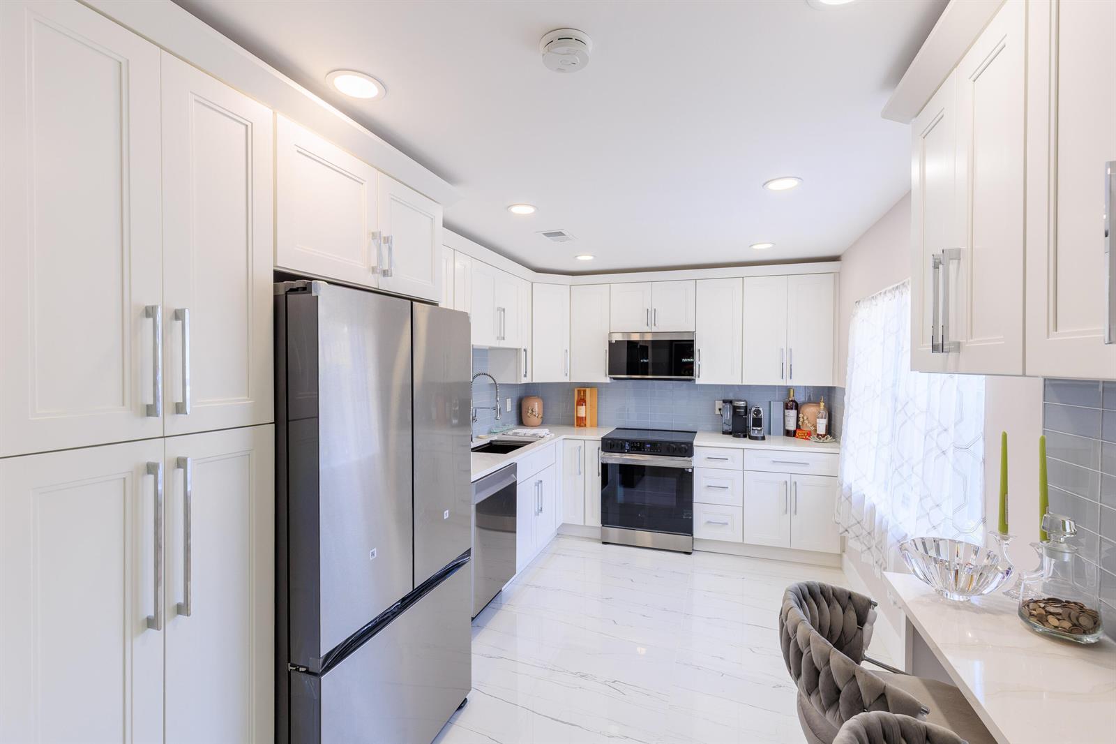 5241 Jog Lane, Delray Beach FL 33484