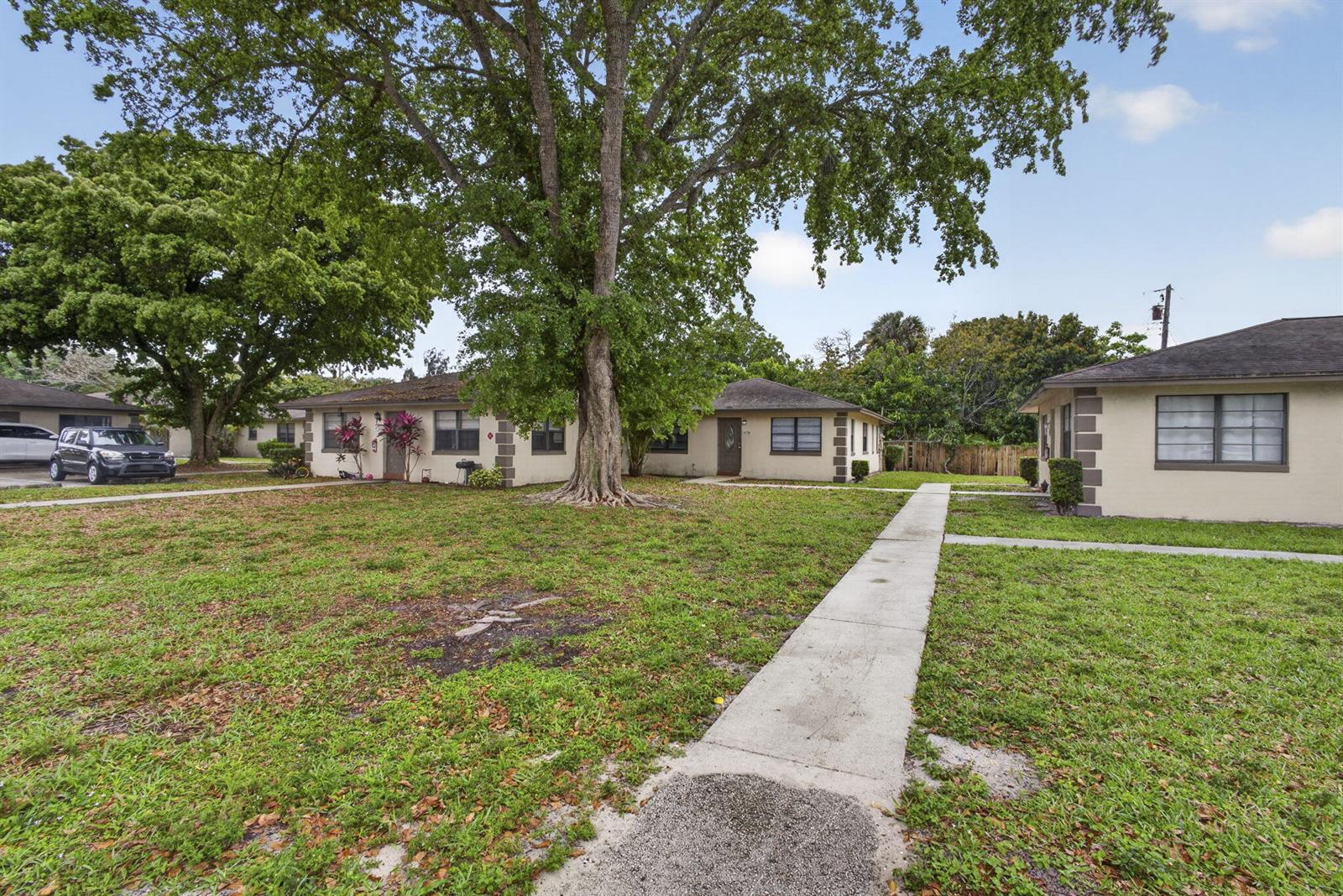 4726 Summit Boulevard, West Palm Beach FL 33415