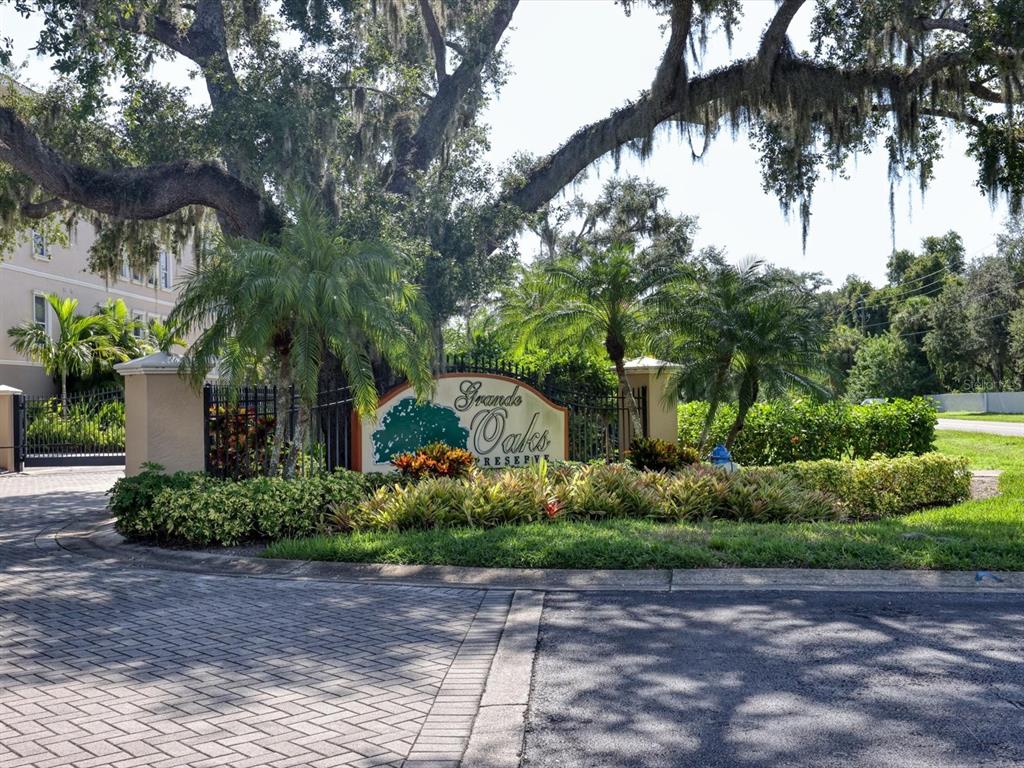 5122 MANORWOOD DRIVE UNIT 4B