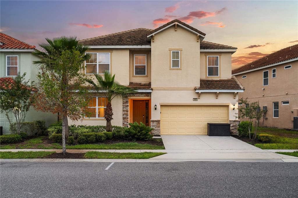 8009 OAK SHADOW COURT