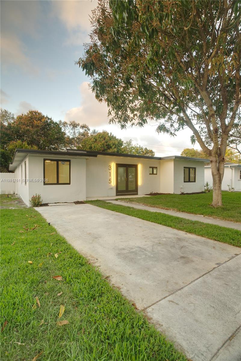 315 NW 127th St, North Miami FL 33168