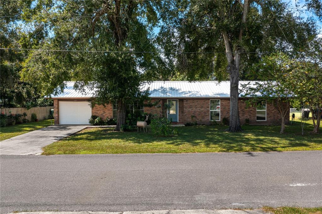 601 N CLERMONT AVENUE