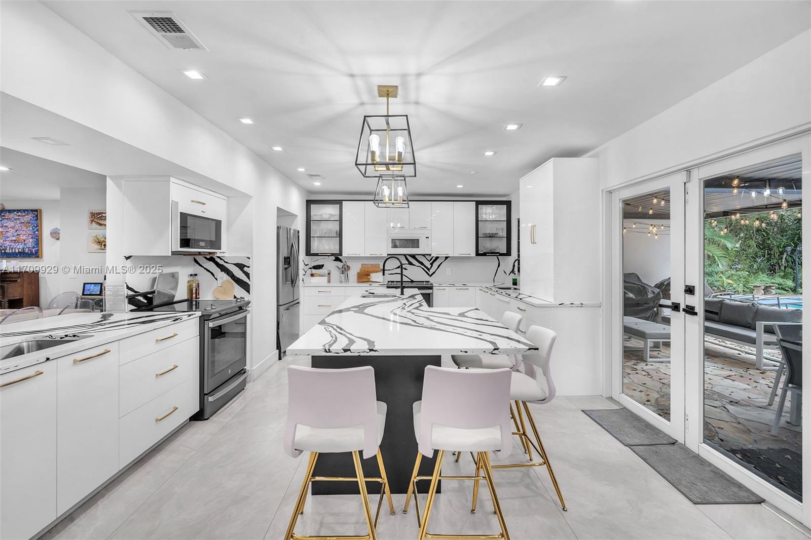 5420 N 37th St, Hollywood FL 33021