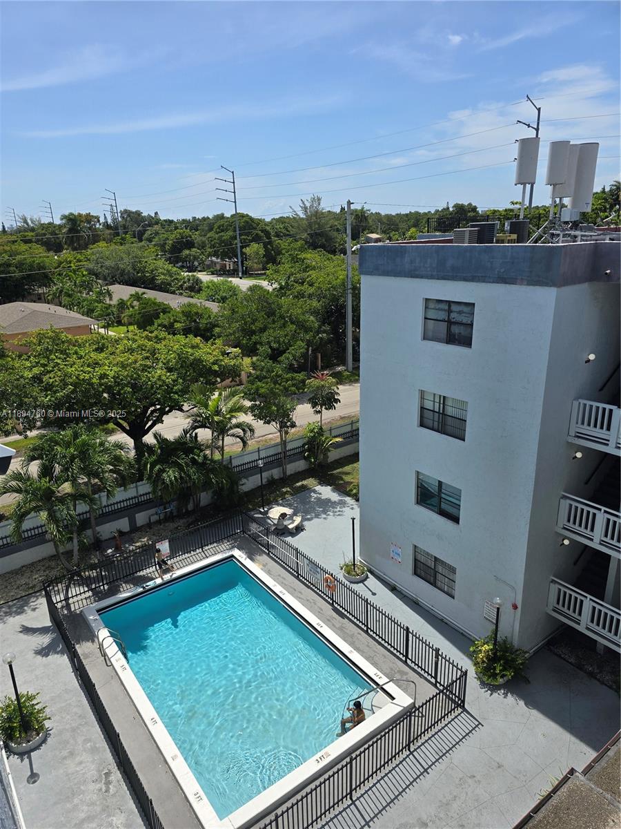 13500 NE 3rd Ct # 423, North Miami FL 33161