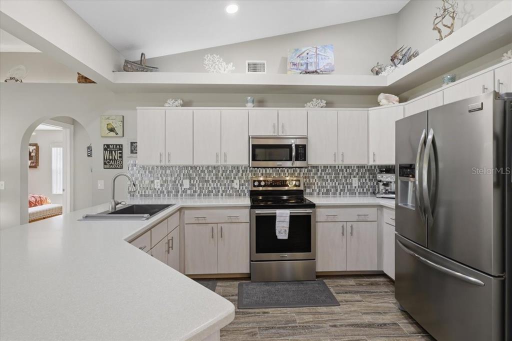 13 BAYSIDE DRIVE, PALM COAST, FL — photo 3 of 30