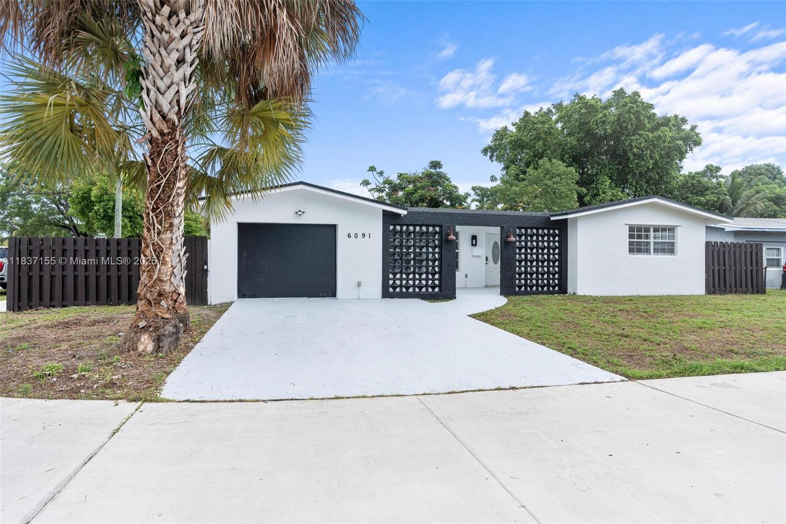 6091 NW 19th St, Sunrise FL 33313