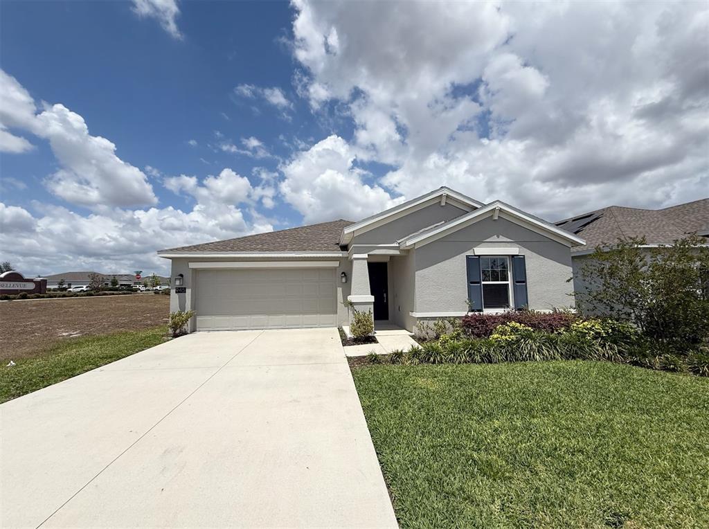 945 LAUREL VIEW WAY