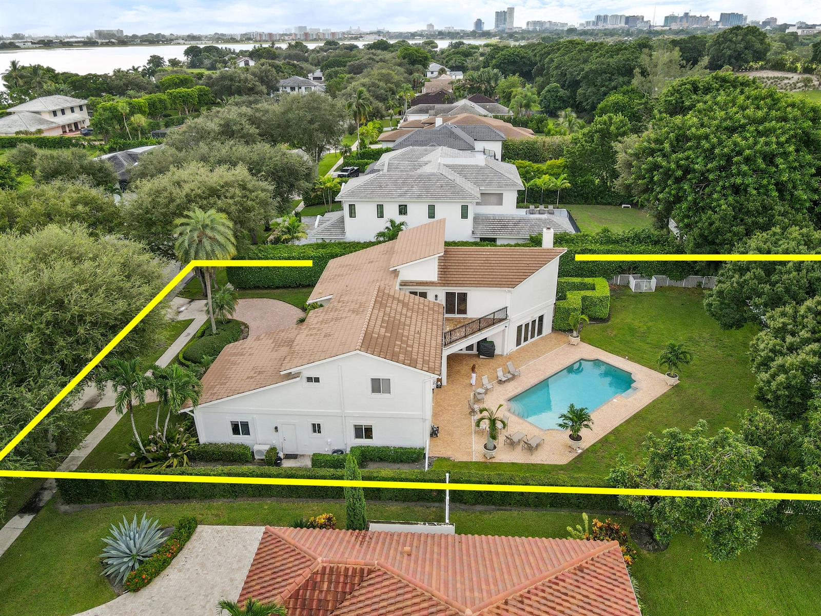 2801 Embassy Drive, West Palm Beach FL 33401